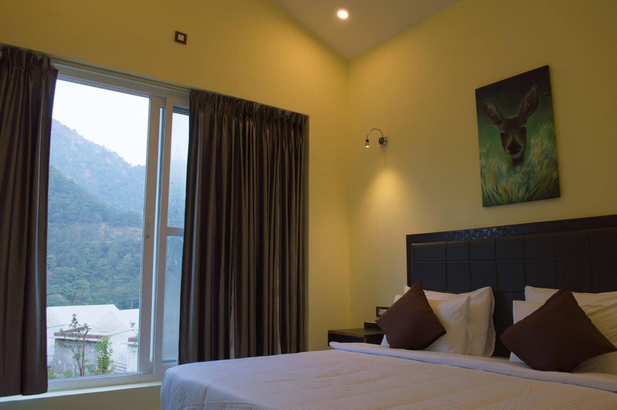 Hotel Golden Heritage Pahalgām Dış mekan fotoğraf
